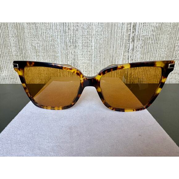 Stunning Salvatore Ferragamo Butterfly Sunglasses SF2036S main image 7